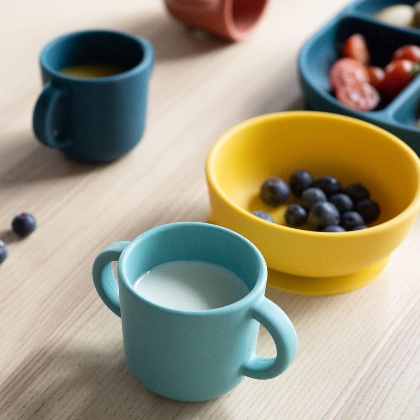 Silicone Sippy Cup with handles - Lagoon kids EKOBO USA 